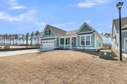 1 Cherrywood Dr, Summerville, SC 29483