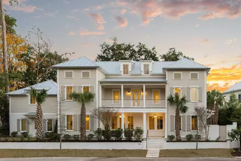 33 Duany Rd, Mount Pleasant, SC 29464