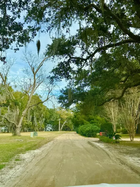 0 Cherry Point Rd, Wadmalaw Island, SC 29487