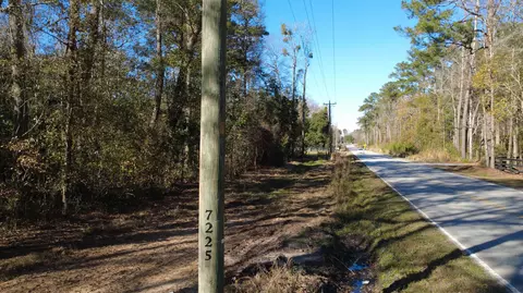 7225 Sc-165, Ravenel, SC 29470