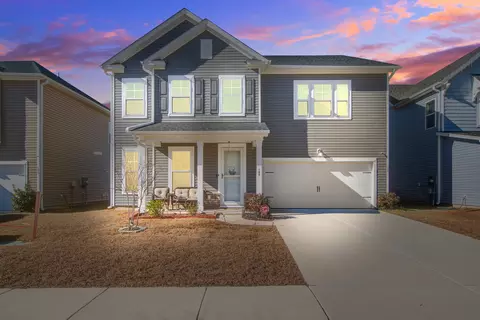 135 Winding Grove Ln, Moncks Corner, SC 29461