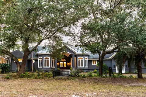 6615 Old Jacksonboro Rd, Ravenel, SC 29470