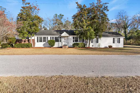 115 Rowes Pump Dr, Rowesville, SC 29133