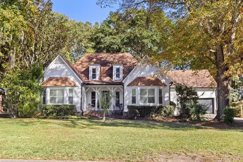 1019 Royalist Rd, Mount Pleasant, SC 29464