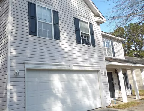 2740 Fernwood Dr, North Charleston, SC 29406