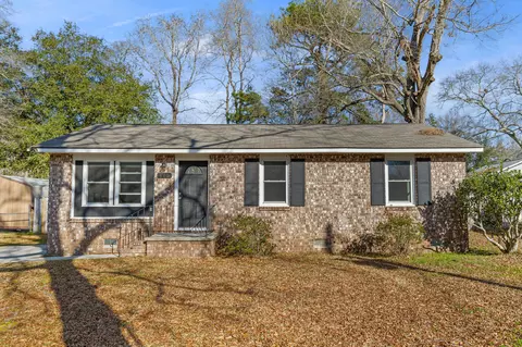 105 Belknap Rd, Goose Creek, SC 29445
