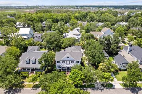 131 Balfour Dr, Daniel Island, SC 29492