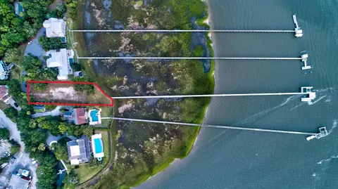 108 Beach St, Mount Pleasant, SC 29464