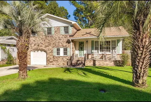 201 Pinewood Dr, Summerville, SC 29483