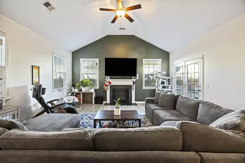 Living - 622 Pendleton Dr, Moncks Corner, SC 29461 photo 1 of 2