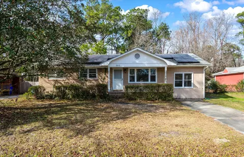 2213 Pinehurst Ave, Charleston, SC 29414