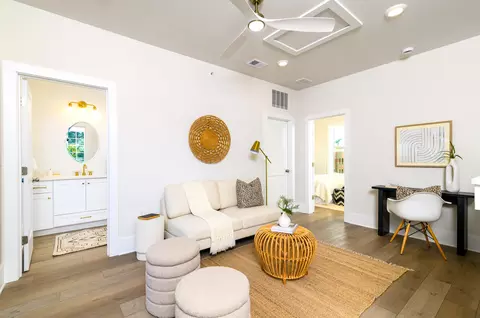 1150 Valdosta #404, North Charleston, SC 29405