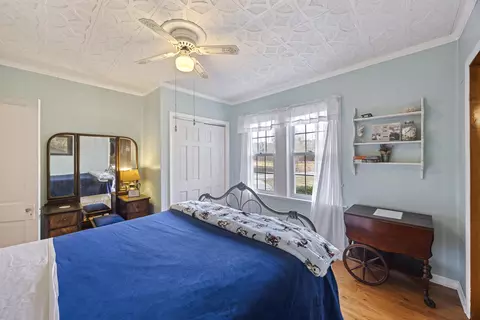 Bedroom - 6293 Ehrhardt Rd, Ehrhardt, SC 29081 photo 4 of 6