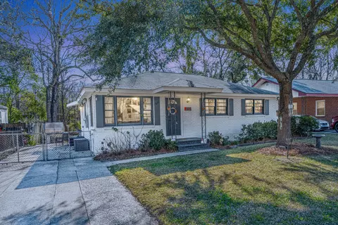 1601 Greenbay Dr, North Charleston, SC 29406