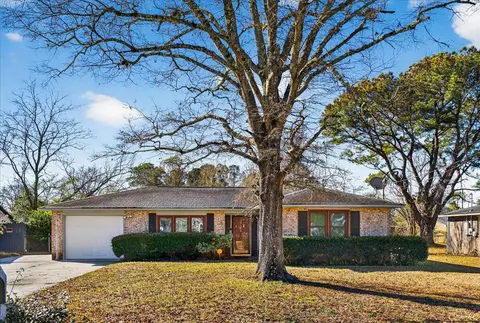 7737 Ovaldale Dr, North Charleston, SC 29418