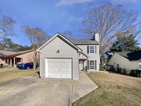 104 Nottingham Ct, Summerville, SC 29485
