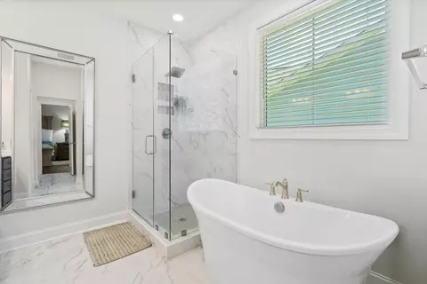 Bath - 428 Eagleview Dr, Moncks Corner, SC 29461 photo 2 of 6