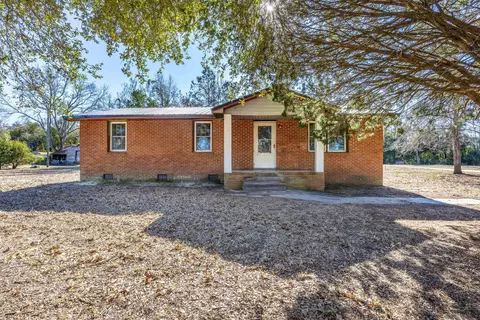 573 Race Track Rd, Elloree, SC 29047