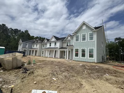 723 Alma Square Dr, Moncks Corner, SC 29461