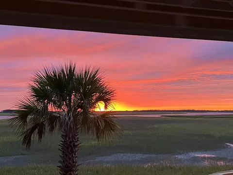 91 Mariners Cay Dr, Folly Beach, SC 29439