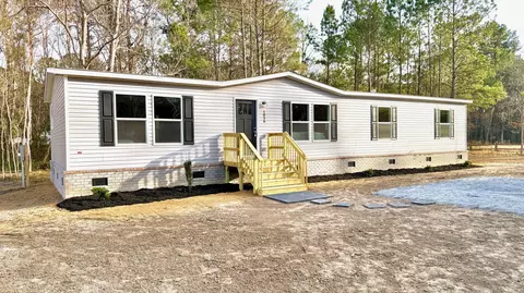 1036 Merell Ave, Bonneau, SC 29431