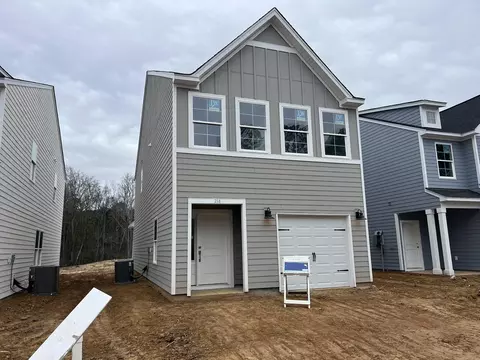 218 Central Creek Dr, Goose Creek, SC 29445