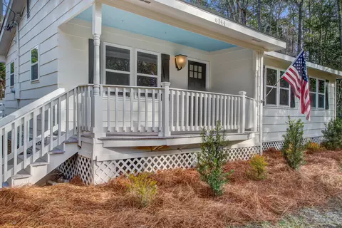 6144 Smith Rd, Ravenel, SC 29470