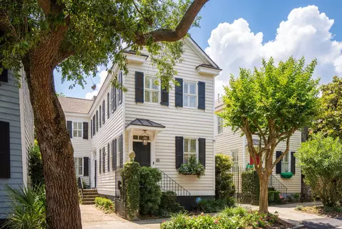 15 Elizabeth St, Charleston, SC 29403