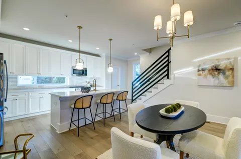 1150 Valdosta St #401, North Charleston, SC 29405