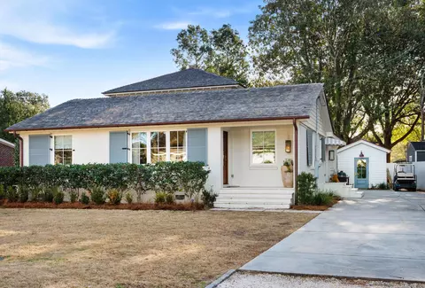 12 Ellen Ave, Mount Pleasant, SC 29464