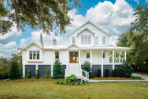 8107 Doar Rd, Awendaw, SC 29429