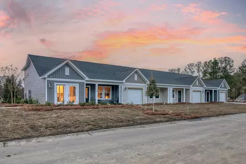 904 Dusk Dr, Summerville, SC 29486