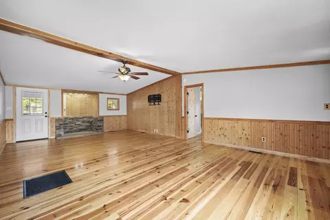 Living - 2332 Cooper Store Rd, Moncks Corner, SC 29461 photo 2 of 4