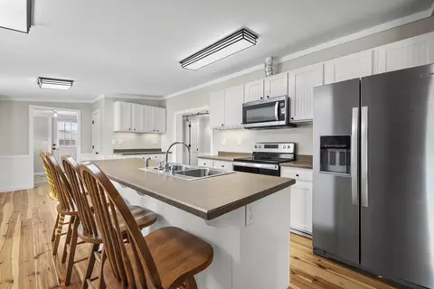 Kitchen - 2332 Cooper Store Rd, Moncks Corner, SC 29461 photo 4 of 4