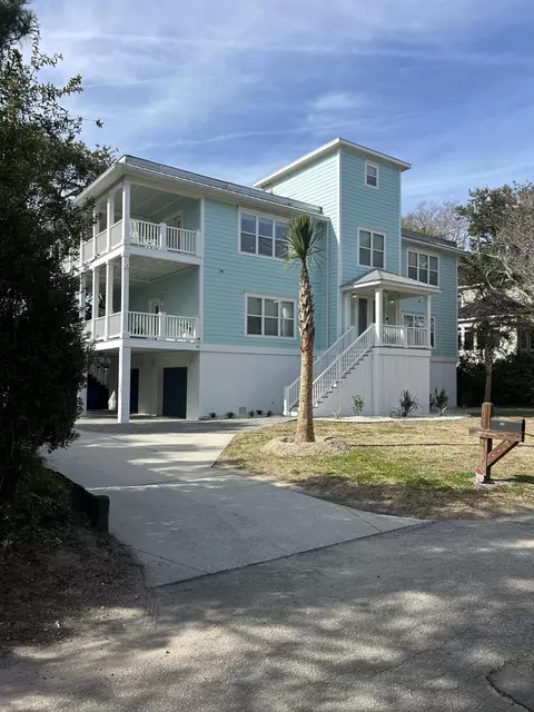 15 42nd Ave, Isle Of Palms, SC 29451