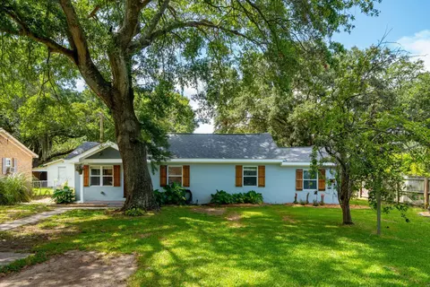1540 Fort Johnson Rd, Charleston, SC 29412