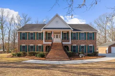 146 Loganberry Cir, Goose Creek, SC 29445