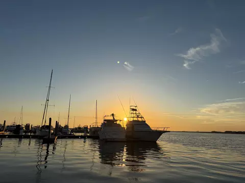 67 W 10th St #E-3, Folly Beach, SC 29439