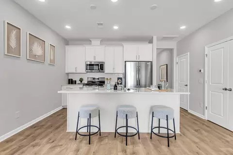 Kitchen - 733 Alma Square Dr, Moncks Corner, SC 29461 photo 4 of 6