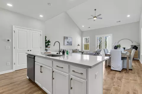 Kitchen - 733 Alma Square Dr, Moncks Corner, SC 29461 photo 2 of 6