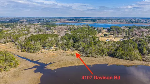 4107 Davison Rd, Ravenel, SC 29470