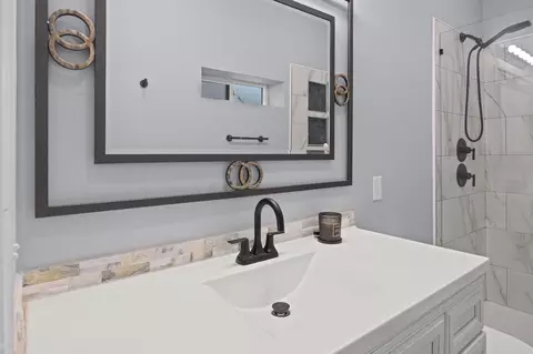 Bath - 501 Wall St, Moncks Corner, SC 29461 photo 6 of 6