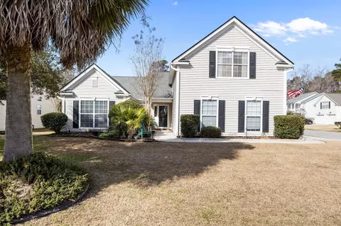 600 Pointe Of Oaks Rd, Summerville, SC 29485