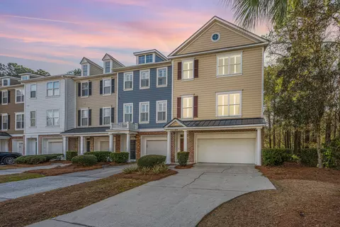 228 Fair Sailing Rd, Mount Pleasant, SC 29466