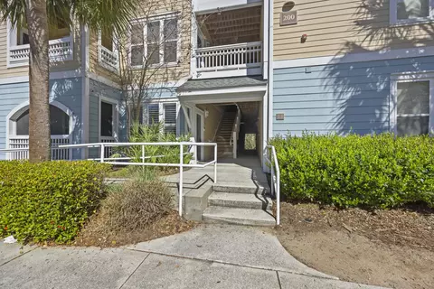 200 Bucksley Ln #105, Charleston, SC 29492