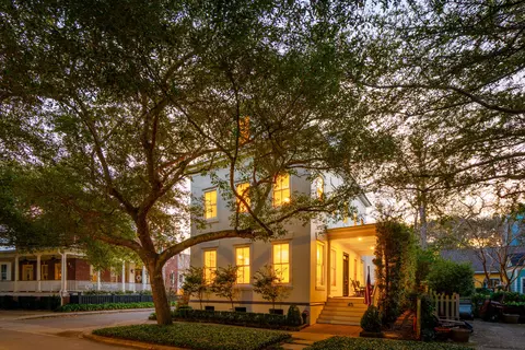 45 Eastlake Rd, Mount Pleasant, SC 29464