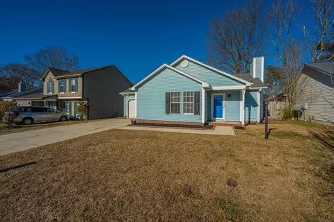 218 Okehampton Dr, Goose Creek, SC 29445