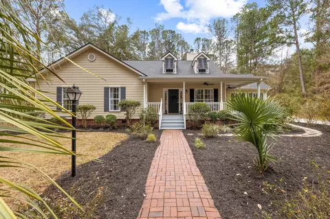 204 Ferry Point Dr, Charleston, SC 29492