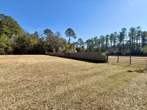 197 Acorn Rd, Walterboro, SC 29488