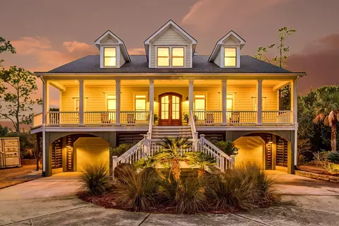 1924 Shields Ln, Mount Pleasant, SC 29466
